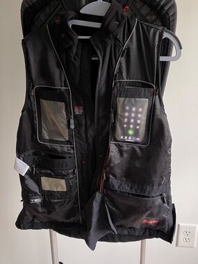SCOTTEVEST Women’s Travel Vest Black Size Medium - 15+ Pockets Tech Gadget Gear